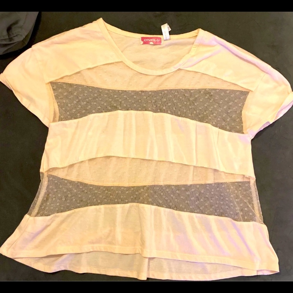 O’Neill cropped top short sleeved. Lace/Stripe